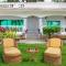 StayVista's Villa Bharat - Beachfront serenity with A spacious lawn - Bombaj