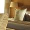 210 Gallery Luxury Studio Apartment