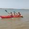 Disfruta del paraíso en primera línea de playa con Kayak y Paddle Surf