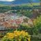 Blick über Krems mit Gartenpavillon - Kremže