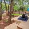 Cozy 3BR Kid & Dog Friendly Home In Central Location! home