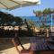 Villa Vera trifamigliare con ingresso diretto 20 mt al mare clima wi-fi bbq