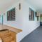 Huge Porch House in Rainforest 15 min from Beach