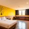 Yellow Bee Tangerang - 当格浪