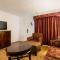 Econo Lodge Inn & Suites Lake Harmony - Pocono Mountains Area