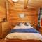 Holly Lodge