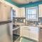 Walk to Ocean Surfside Beach Condo with Pool Access - Myrtle Beach