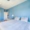 Spacious North Topsail Family Home with 2 Decks