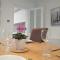ChiPad Duo - Comfy house with garden & parking - Chichester