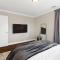 New Stylish Beach Home near Stamford Downtown/Cove Beach/ 40 min to NYC - Stamford