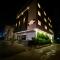 Hotel Vrindavan Palace