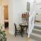 SUNNYSIDE APARTMENT - Spacious 2 Bedroom Ground Floor with Free Parking In Kendal, Cumbria