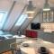 ATTIC APARTMENT on WATERFRONT / VIEW / NETFLIX - Praha