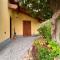 Entire accommodation with private garden near Milan and Lake Como - Free parking - Family friendly