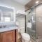 Luxury three bedroom condo, outdoor swimming pool, walk to hiking and biking trails