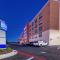 Holiday Inn Express & Suites - Harrisonburg University Area by IHG