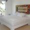 El Fuerte Beach Apartments