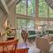 1 Mi to Town Chalet-Style Highlands Retreat