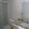 Apartamento completo p temporada Ubatuba, excelente localização com conforto e economia - أوباتوبا