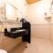 Sun Lu Holiday Homestay