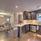 25 Mi to NYC Walkable Long Island Apt with Balcony - Glen Cove
