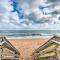 Ormond Beach Condo with Balcony and Pool Access!