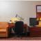 Ramada by Wyndham Niagara Falls/Fallsview - Niagara Falls