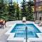 Renovated Condo, 2BR, 2BA, Heated Pool, 3 Hot Tubs, Pets Welcome! - Canmore