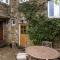 Bramble Cottage is a wonderful country cottage in the village of Hetton - Hetton