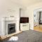 Mulberry House - Luxurious and Modern 4-Bed in Solihull near NEC,JLR, Airport, Resorts World, HS2