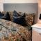 Apartment with 2bedrooms near the train and buss station