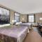 Super 8 by Wyndham Buffalo