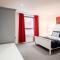 Large 2 Bed, 2 Bath, Free Parking & WiFi