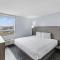 Emerald Hotel & Suites Calgary Airport