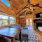 B2 NEW Awesome Tiny Home with AC Mountain Views Minutes to Skiing Hiking Attractions