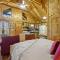 Do Not Disturb - Pigeon Forge Smoky Mountain Studio Cabin, Hot Tub, Fireplace - Pigeon Forge