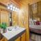 Do Not Disturb - Pigeon Forge Smoky Mountain Studio Cabin, Hot Tub, Fireplace - Pigeon Forge