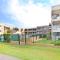 Apartment The Headlands 10