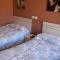 HOSTAL BURGALES - Milagro