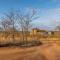 Luxury Villa looking onto Kruger National Park - Belfast