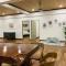 The Venus - Spacious Wooden TOP Floor Apartment