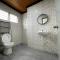 The Venus - Spacious Wooden TOP Floor Apartment