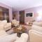 Oak Haven Hotel & Suites