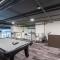 Flexhome Skywalk to Fiserv U2 with Rooftop, Gym, and Parking - 密尔沃基