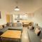 3 Bedrooms double or single beds, 2 PARKING SPACES! WIFI & Smart TVs, Balcony