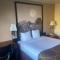 Super 8 by Wyndham Windsor - Windsor