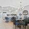 The Enclave 203 - شاطئ أورانج