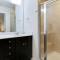 Delightful Pet Friendly Home In Great Location! townhouse