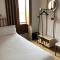 Luxury Apartment with Jacuzzi