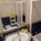 THE POPPIES Guest House - 100m Ocean - Private Spaces